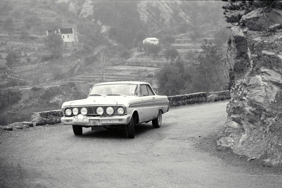  Ford Falcon 1964 года  (фото 2 из 24)